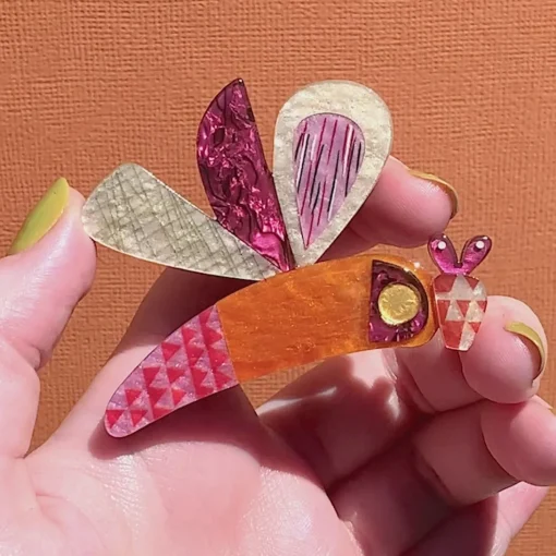 Online A Dragonfly Named Buzz Brooch Brooches