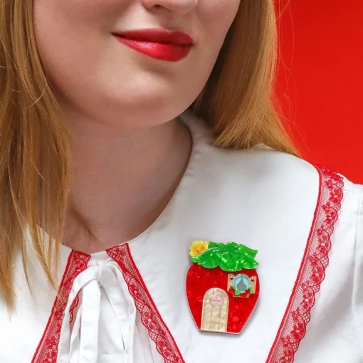 Outlet Berry Happy Home Brooch Brooches