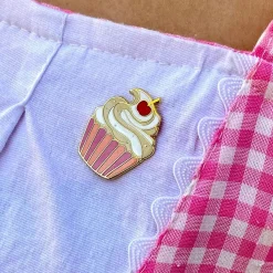 Hot Charming Cupcake Enamel Pin Enamel Pins