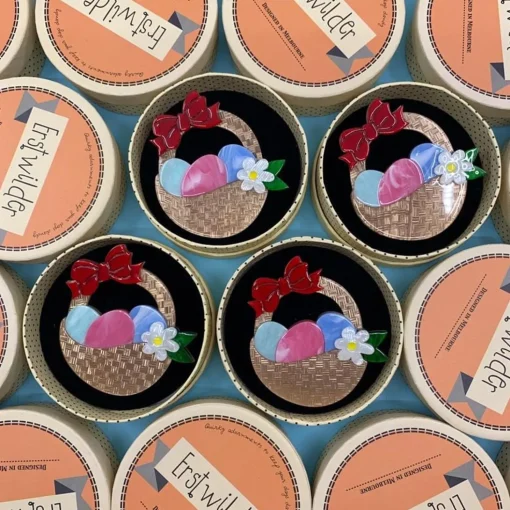 Shop Egg Hunter'S Hamper Brooch Brooches