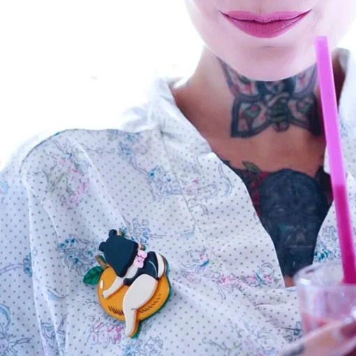 Best Mango Hug Brooch Brooches