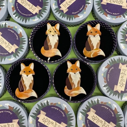 Hot Mini Mulder Brooch Brooches