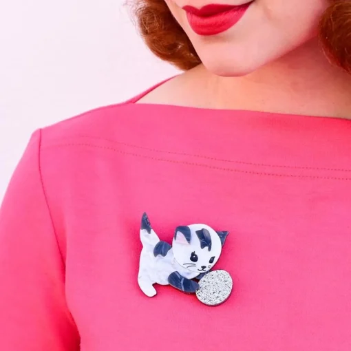 Store Miso Brooch Brooches