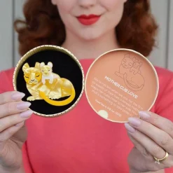Shop Mother Cub Love Lion Brooch Brooches