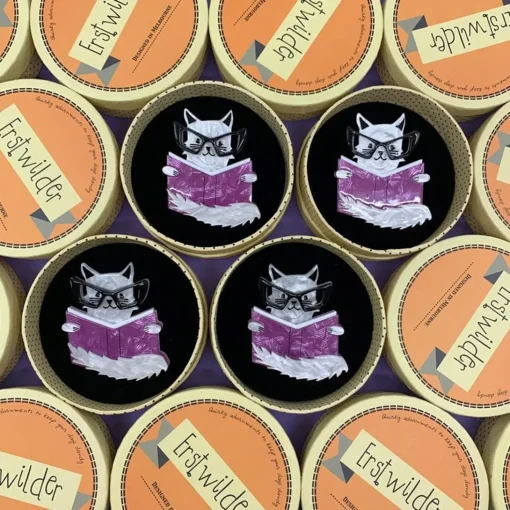 Flash Sale Puss In Books Brooch Brooches