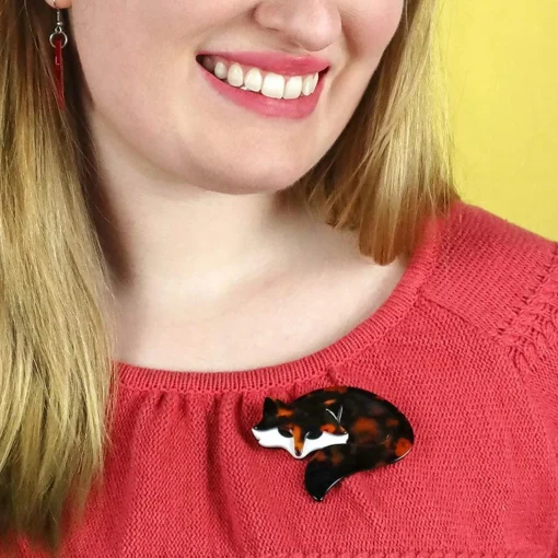 Cheap Saffron The Sleeping Fox Brooch Brooches