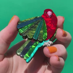 Store Scarlet Sovereign Brooch Brooches