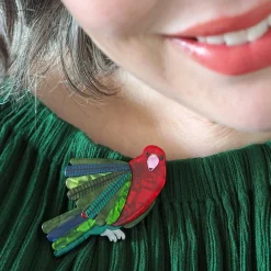 Store Scarlet Sovereign Brooch Brooches