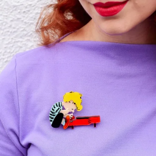 Hot Schroeder Brooch Brooches