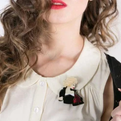 Store Tell Me About It, Stud Brooch Brooches